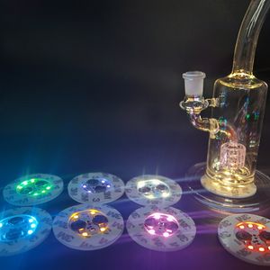 Светодиодный свет для стекла Bong База для курения Аксессуары для курения 7 Цвета Автоматическая регулировка Семейный барный инструмент