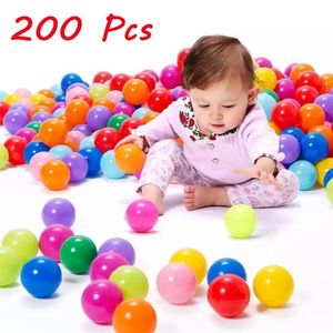 Renkli Çocuk Topları Bebek Top Çukur Oyuncak Ekof -Dostu Yumuşak Oyun Yüzme Havuz Oyuncakları Çocuk Oyun Play Play Playground Balls Havuz Dia 55cm 220621