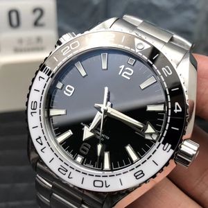 VS Fabrika 600gmt Saat çapı 43.5mm 8906 Entegre Mekanik Seramik Dial Safir Ayna Suyuna Dayanıklı