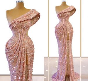 Glittering Pink Sequined Evening Dresses 2022 Sexy One Shoulder Ruched Sweep Train Formal Prom Gowns Side Slit Mermaid Women Special Occasion Dress