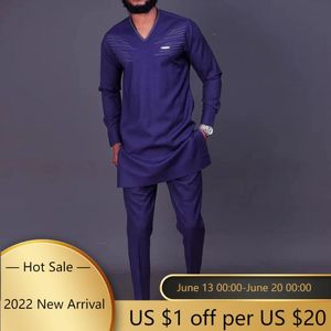 Erkeklerin izleri Dashiki Erkekler Kıyafet 2Piec Man Set African Giyim Takım elbise ve aşağı Uzun Kollu Gömlek Pantolon Menmenler için Sosyal