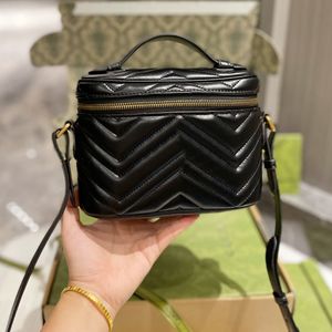 Omuz Crossbody Bags Highquality Siyah Mini Gerçek Deri Buckethandbags Cüzdanlar Boyut 18x13cm Lüks Tasarımcı Kadınlar Tavşan Moda İçin Küçük Kozmetik Kılıf