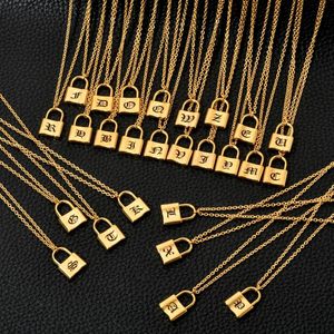 Подвесные ожерелья из нержавеющей стали выгравированы 26 писем ожерелье ювелирные украшения золото.