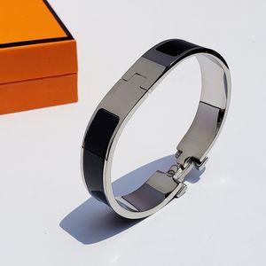 Hochwertiges Designer-Armband aus Edelstahl mit silberner Schnalle, Modeschmuck für Männer und Frauen