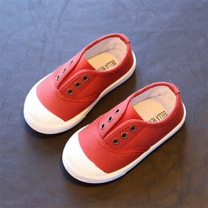 Primavera Estate Scarpe per bambini per le ragazze dei ragazzi Sottopiede 135- Candy Color per bambini Casual Canvas Sneakers Scarpe moda morbida LJ201203