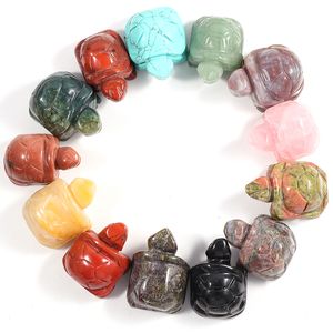 Takılar 1.5 inç Doğal Kaplumbağa Kristal Tavşan Mineral Taş Hayalet Kafa Oyma Reiki İyileştirici Hediye El Sanatları Ev Dekorasyon Taş Boncuk Heykelleri 5pcs/Lot Toptan