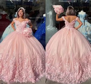 2022 Pembe Quinceanera Elbiseler ile 3D Floral Dantel Aplike Boncuklu Tül Swee Tren Kayışları Piller Tatlı 15 16 Doğum Günü Balo Elbise Özel Yapımı C0601G07