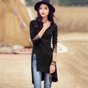Bordado étnico longo preto tshirt mulheres elegante lado split camiseta femme outono manga longa barco pescoço ladies tops 220408