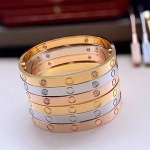 Brand Luxury 18k Gold Men Bracelet Fashion Casal Cuff Designer Bracelet para mulheres de alta qualidade 316L Jóias de pulseira de aço inoxidável