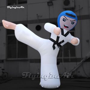 Рекламный надувной мультфильм Taekwondo Man Balloon Black Belt с шлемом для боевого искусства мероприятия