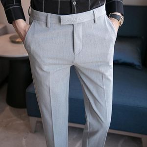 Мужские костюмы Blazers Crown Вышивка светло -серая слабая подгонка мужские брюки офис британский стиль элегантные брюки Биссейны.