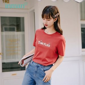 Inman Yaz Kırmızı veya Beyaz Fısıltılı T-Shirt Sevimli Kawaii Kadın Yuvarlak Boyun İngilizce Mektubu İşlemeli Kısa Kollu Temel Pamuk Top 220514