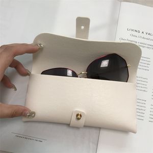 Gözlük kasa kadınlar deri yumuşak çanta moda taşınabilir güneş gözlüğü kutusu aksesuarları 220812