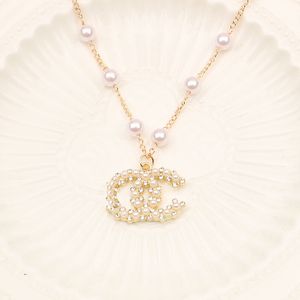 Designer de luxo marca dupla letra pingente colares corrente 18k banhado a ouro pérola cristal strass suéter longo newklace para mulheres acessórios de joias de casamento