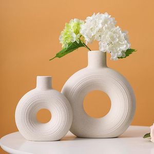 Vases Nordic Circular Hollow Ceramic Vase Frosted Donuts Vegetarian Metal Speck Flower Pot Office Living Room Home Decoration GiftVases