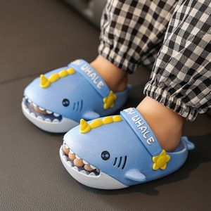 Moda Köpekbalığı Sandalet Erkek Kız Çocuk Ayakkabı Sevimli Köpekbalığı Terlik Kaymaz Bebek Kız Banyo Terlik Yumuşak Eva Slaytlar Ev Ayakkabıları