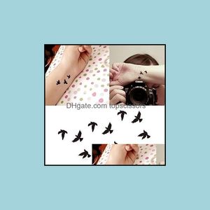 Kol Geçici Dövmeler Sticker Dövme Su Geçirmez Sahte Kollu Dövme Vücut Sanatı Kadınlar Seksi Parmak Bilek Flaş Özgürlük Küçük Kuşlar Çiçek Bırak Del