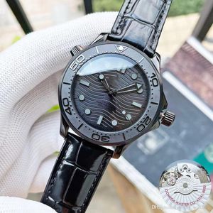 Orologi da uomo di lusso 300 metri Dive Dive's All-new Carbon Black Super-Luminnova Luminous Coating Leather Fine Steel Watchband Cloth Tape Orologio da uomo di lusso