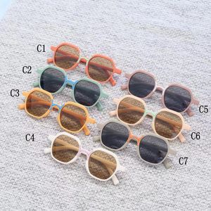 Çocuklar güzel h rozeti burun köprü güneş gözlüğü tasarımcısı kızlar erkekler kare çerçeve sevimli gözlük 6 renk toptan