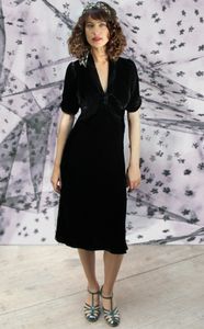 Vintage Siyah Velvet Gelin Elbiseleri Anne Çay Uzunluğu V Yastık Kadınlar Konuk Düğün Ellikleri Güz 2022 Zarif Damat Anne Kısa Kollu Kılıf Gece Elbise