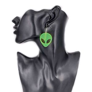 Moda Yaratıcı Yeşil Alien Charm Simülasyonu Mineral Su Şişeleri Küpe Sevimli El Yapımı Bayan Takı