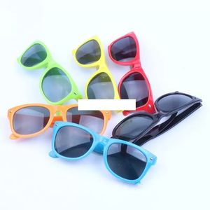 Новый рисовый ногтя модная рамка с одинаковым цветным детьми «Sunblock детские пластиковые солнцезащитные очки