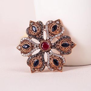 Pimler Broşes Basit Vintage Opal Geometri Çiçek Kadınlar İçin Lüks Altın Renk Barok Viking Alaşım İfadesi Broş Güvenlik Pinspins