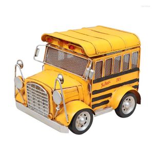 İç dekorasyonlar Klasik Demir Okul Otobüs Modeli Süsler Ev Dekorasyon Antik Figürinler Metal El Sanatları Oyuncakları Doğum Günü Diecast Oyuncak