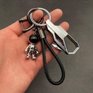 Anahtar zincirler astronot anahtarlık yaratıcı metal kişilik portatif yardımcı programlar hayatta kalma bıçağı anahtar zinciri erkekler ve kadınlar moda hediyekeychains