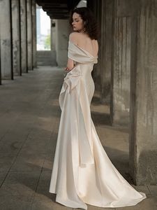 Shoulder Strapless Wedding Dresses Sexy Floor Length Small trailing satin Bridal Gowns