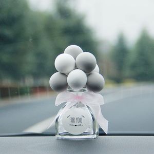 Автомобильные парфюмерные бутылки украшения воздушные шарики романтический центр контроль приборная панель милая мультфильма девочка внутренние украшения