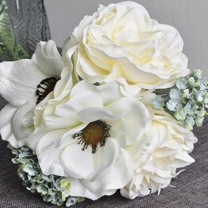Dekoratif çiçek çelenk yapay sahte İskandinav ve basit anemon gelin kokulu düğün buket dağ Holding Peony Bouqu T4A7Decor