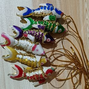 Симпатичные эмаль движущиеся кои рыба золотая рыбка вечеринка подарок подарок китайский ручной работы клоузон филигранные ремесел рыб ключевые привесы орнаменты