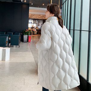 Winter Fashion Womens Jackets Woman in the Park Ladies Down Jacket Lapeel Midlen Comngth White Duck para manter o aquecimento 201027