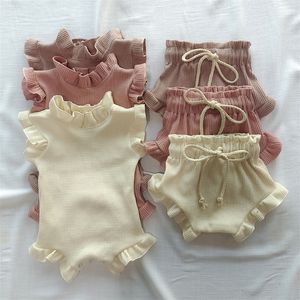 2pcs Bebek kız kız giysileri seti waffle pamuk fırfır doğdu romper üstleri bloomer şort takım elbise bebek yaz kıyafetleri giyim 220509