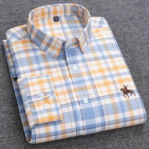 100 Pamuk Ekose Resmi Elbise Gömlek Uzun Kollu Erkek Oxford Tekstil Rahat Gevşek Artı Boyutu Erkek Giyinme Düğme Up s 220808