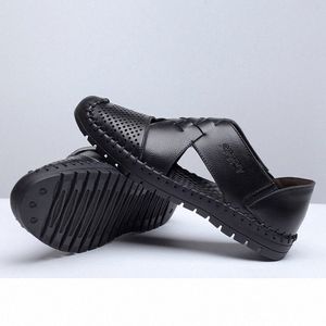 Nefesler Yaz Erkekler Hollow Hole Antiskid Sandalet Nefes Bölünmüş Sandal Deri Eğilim Bileği Wrap Erkek Casual Loafer Ayakkabı Toptan Ayakkabı M542 #