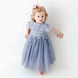 Küçük kız yeni çiçek dantel elbise kız gri içi boş çiçek tül giysileri sevimli kız partisi prenses kostüm çocuk maxi elbise G220518