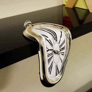 2021 New Novel Surreal Melting Distorted Wall Clocks Surrealist Salvador Dali Style Wall Watch Decoration Gift Home Garden G220422