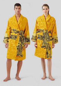 Yüksek Kaliteli Pamuklu Erkek Kadın Bornoz Pijama Uzun Elbise Tasarımcı Mektup Baskı Çiftler Pijama Gecelik Kış Sıcak Unisex Pijama
