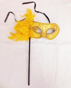 Máscara de impressão brilhante de penas de festa de moda com bastão para mulheres sensuais senhora Máscara veneziana de meia face Halloween Masquerade Mardi Gras Mask presente