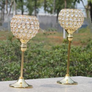 Nuovo portacandele in metallo placcato oro con cristalli candelabri nuziali / candeliere decorazione centrotavola 1 set = 2 pezzi