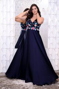 Потрясающий военно-морской синий плюс размер выпускного платья V-образным вырезом Цветочные аппликации Вечерние платья A-Line Длина пола Шифон Формальное платье