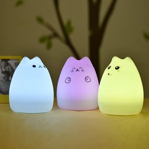 Gatinho dos desenhos animados Cat Night Lamp Sensor Sensor Silicone Macio Animal Iluminação Novidade Iluminação Com 7 Colorido Luz Desktop Decor Led para Baby Kid Quarto