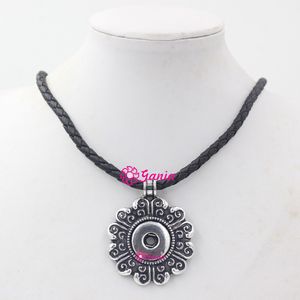 100 neu eingetroffene DIY-Druckknopfschmuck-Halsketten aus schwarzem PU-Leder mit 18-mm-Knopf und Blume, austauschbare Druckknopf-Anhänger-Halskette