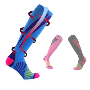 2017 Kontrast Renk Şerit Uzun Silindir Koşu Bandı Kompresyon Çorapları Naylon Damar Basıncı Sürme Futbol Maratonu Diz Yüksek Çorap