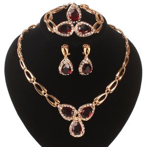 Yeni Coming Ruby Avusturyalı Kristal Takı Seti Kolye Bilezik Küpe Yüzük Düğün Parti Kostüm Jewellry Setleri