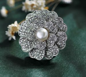 Vintage İnci Rhinestone Çiçek Broş Pin Gümüş-tabak Alaşım Sahte Diament Broach gelin düğün kostüm partisi elbise için Pin hediye 2016