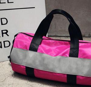 Sacos de desporto Para As Mulheres de Luxo Bolsa de Impressão Cor Rosa Grande Capacidade de Viagem Duffle Listrado À Prova D 'Água Praia Bagon Ombro para Ao Ar Livre bag112