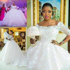 Luxo africano 3D Floral Applique Plus Size vestidos de casamento fora do ombro 1/2 mangas tribunal trem vestido de baile vestido de noiva vestidos de noiva